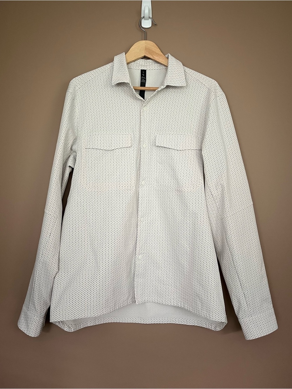 {Lululemon} Airing Easy Long Sleeve Button Down Overshirt - Mens Medium